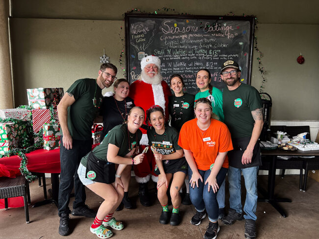 Metro Diner - Ponte Vedra Beach: Brunch With Santa