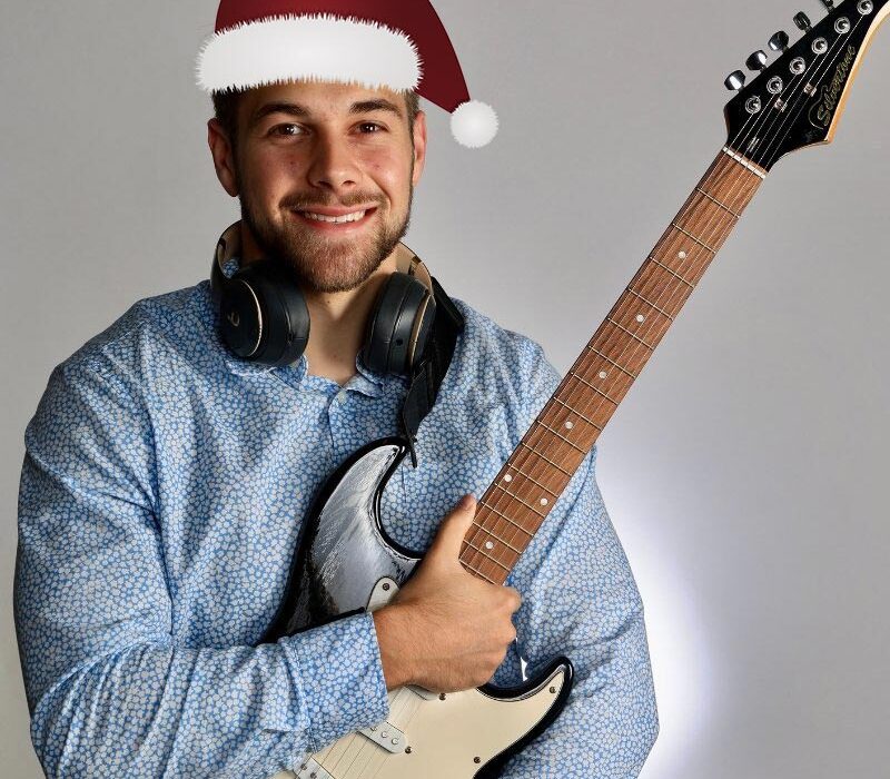 Matthew Cocchi - Christmas music guitarist